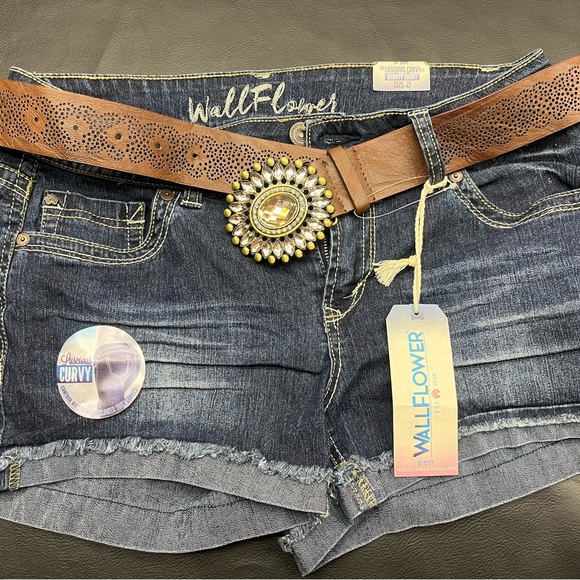 Wallflower Pants - Wallflower Jean shorts - Size 11 - Brand new with tags and belt